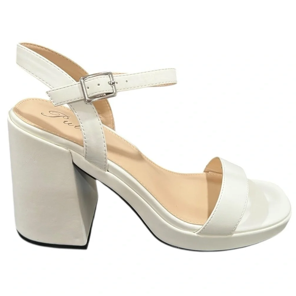 Putu Platform Heel Sandals 8.5 White Ankle‎ Strap Block Heel New